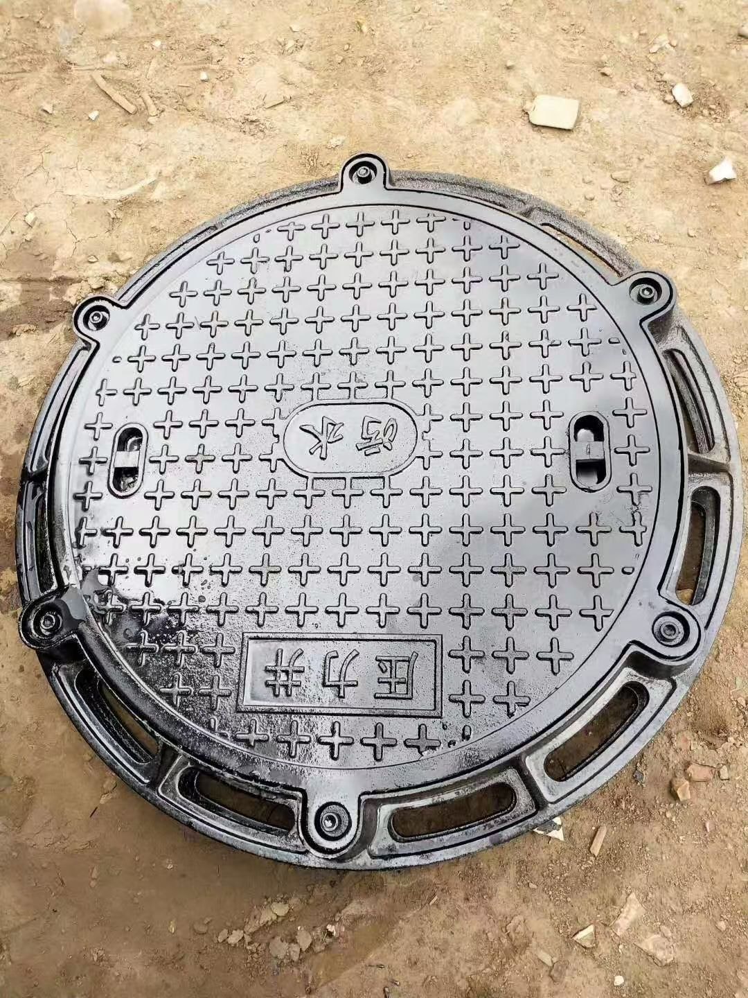 井蓋安裝如何避免事故發(fā)生 井蓋安裝如何避免事故發(fā)生